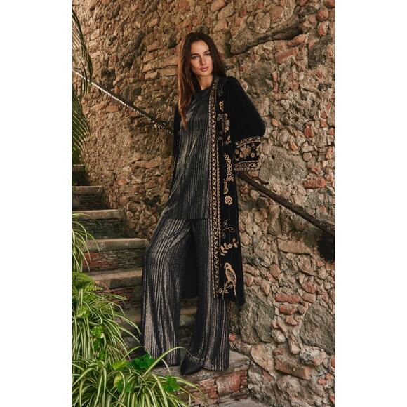 Johnny was S black velvet embroidered kimono coat - Picture 2 of 9